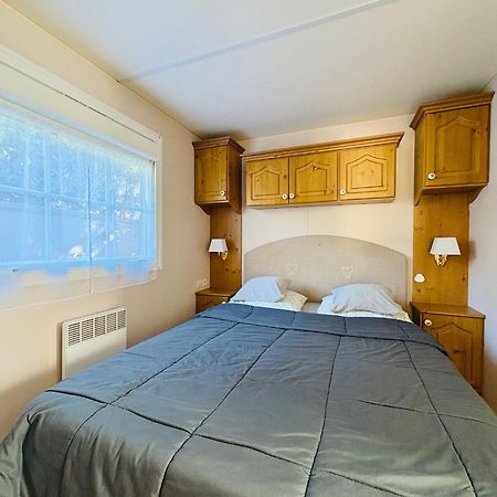 Mobil'Home Climatise Terrain Prive Proche Du Zoo De La Palmyre Ле Мат Екстериор снимка
