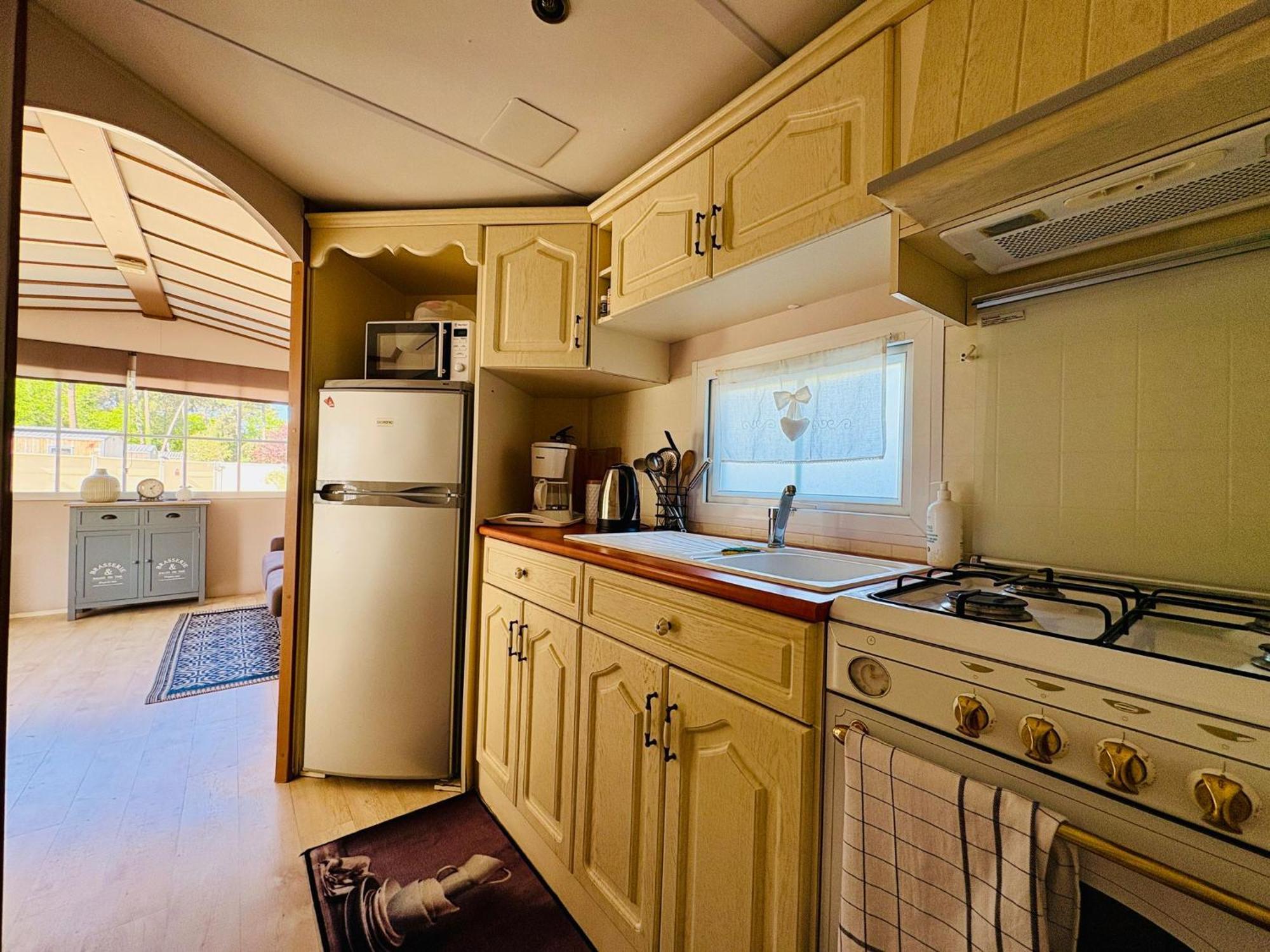 Mobil'Home Climatise Terrain Prive Proche Du Zoo De La Palmyre Ле Мат Екстериор снимка